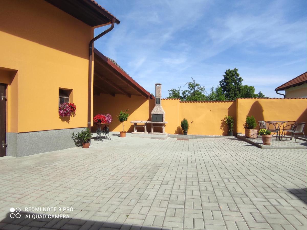 Ubytovani Jerabek Lasenice Экстерьер фото